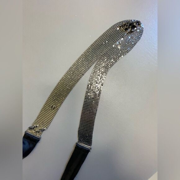 Satin shiny metal belt - Picture 2 of 3